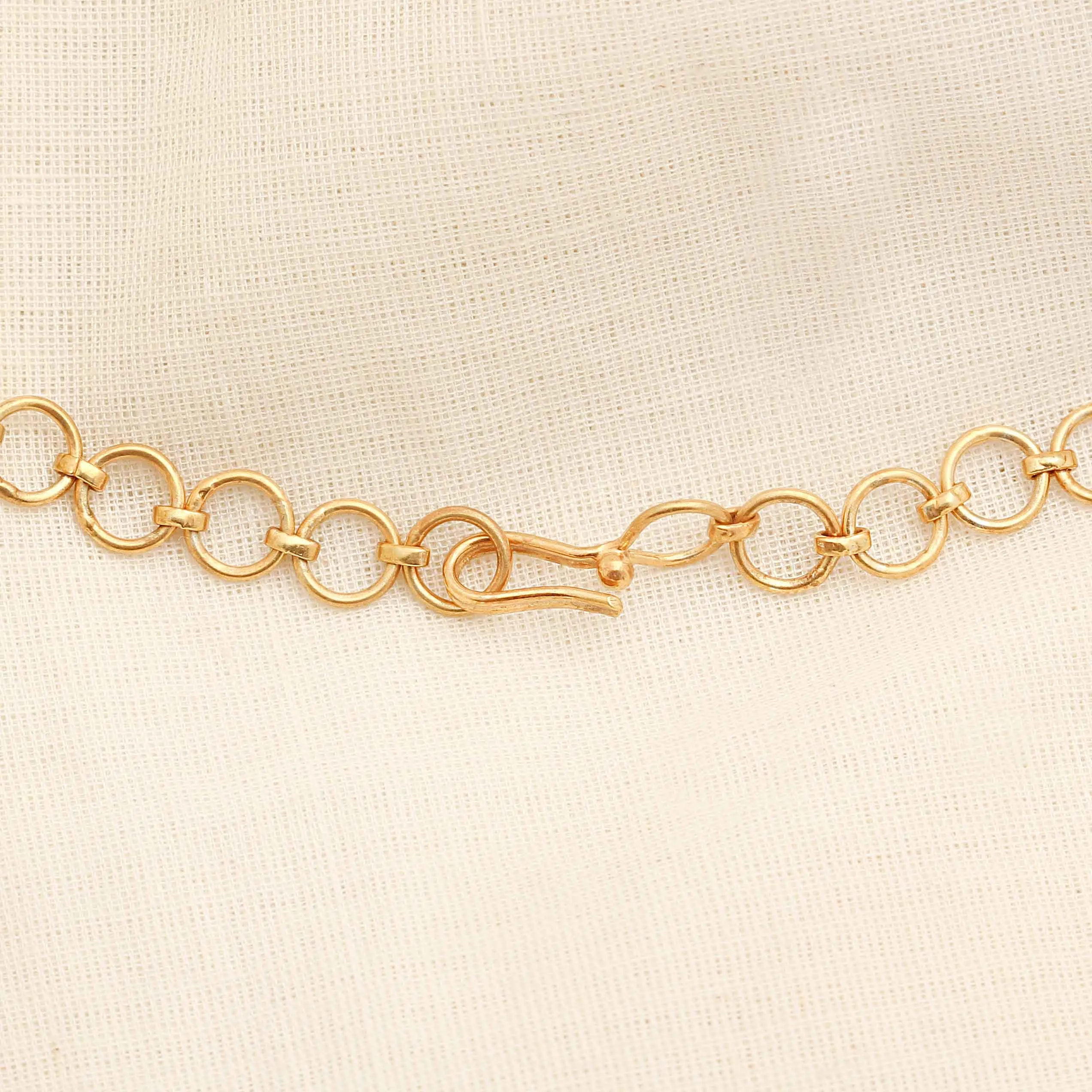 Elegant Single strand jadau necklace