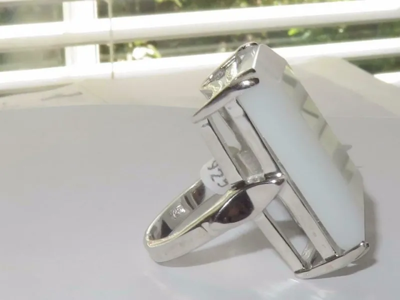 Jewellery Kingdom Ladies Cocktail Sterling Silver 20 Carat White Gemstone Ring