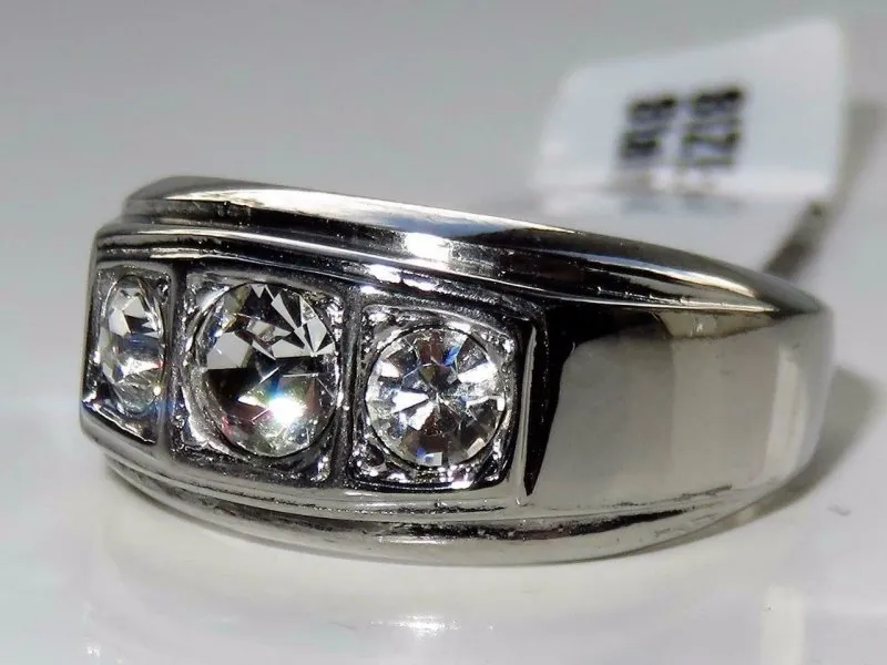 Jewellery Kingdom Stainless Stone Three Stone Cubic Zirconia Pinky Signet Mens Ring (Silver)