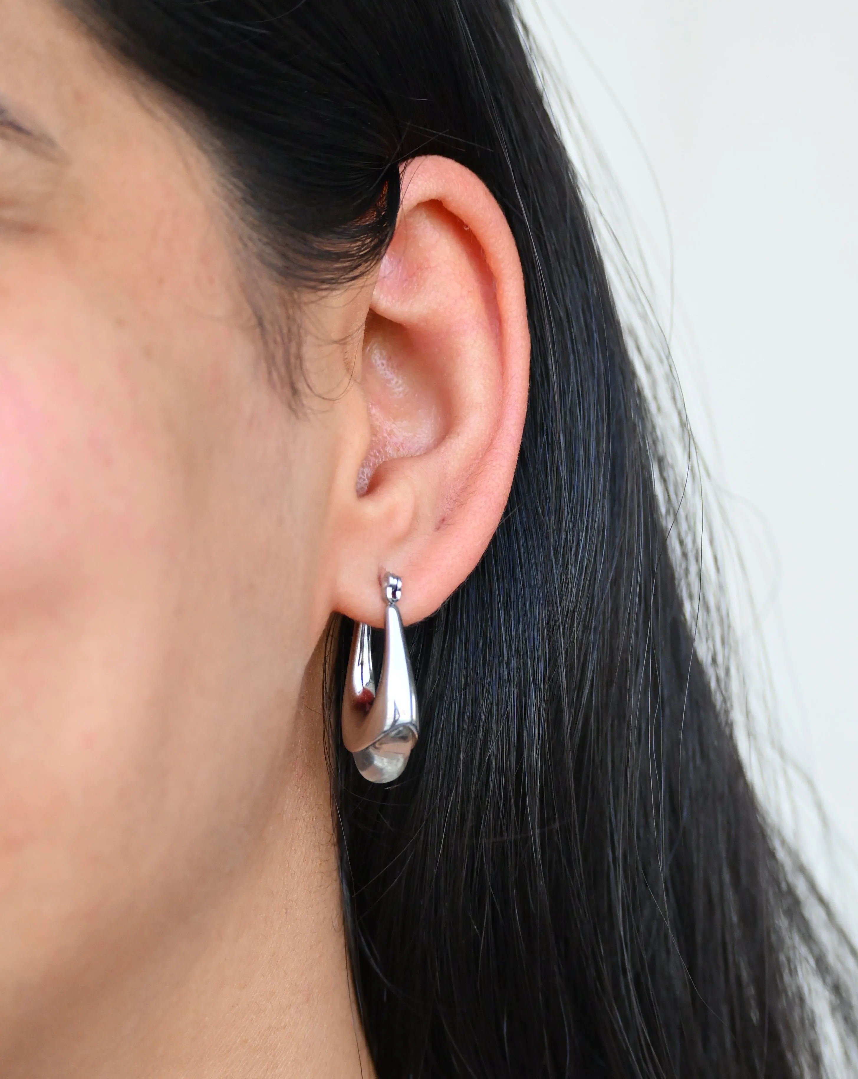 Jin Hoops In White