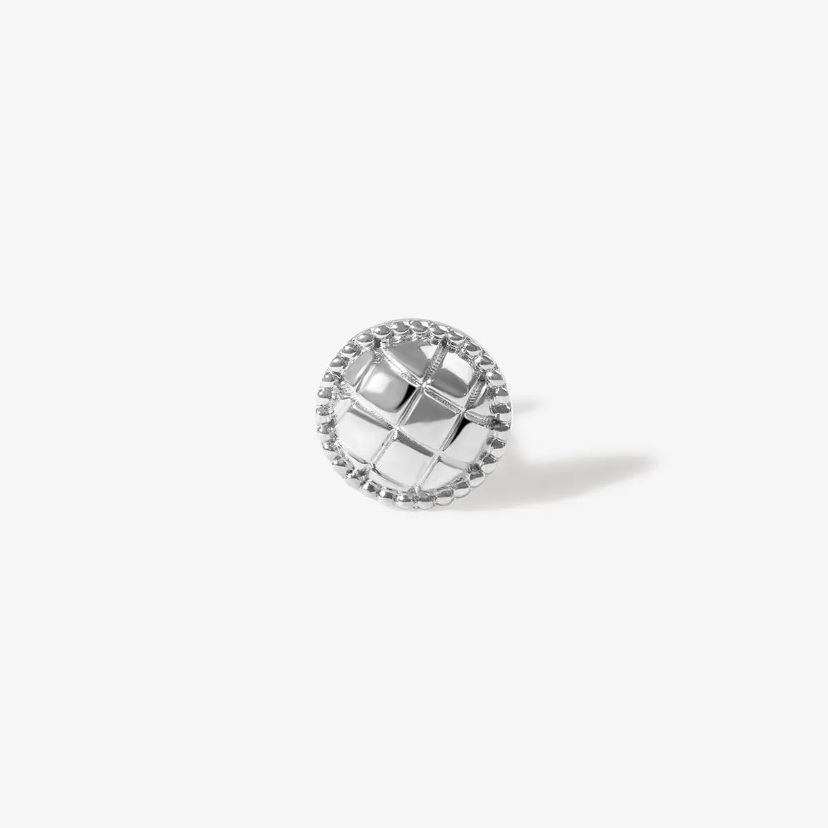 Loren round quilted piercing