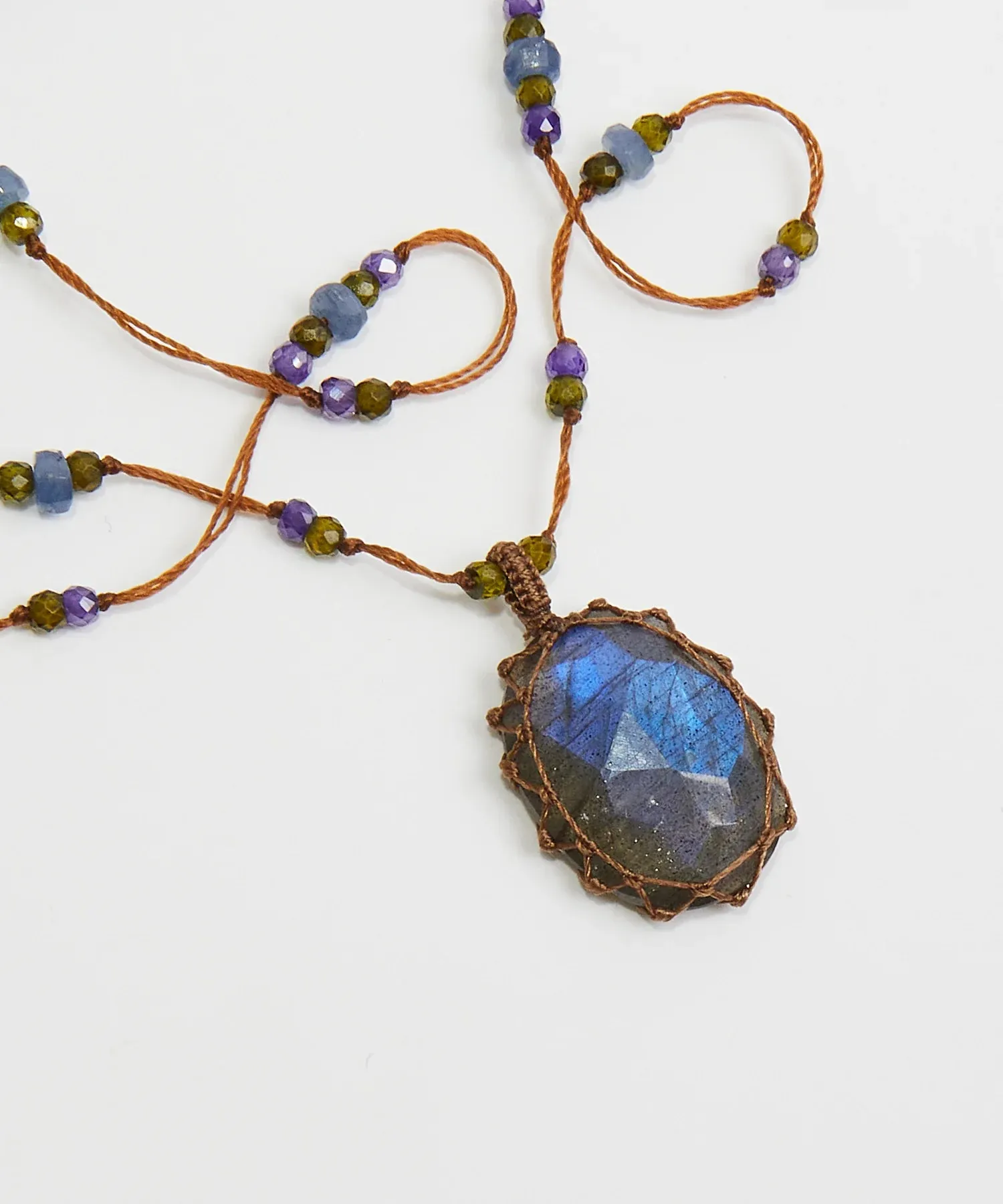 Sharing Tibetan Short Necklace Labradorite Blue