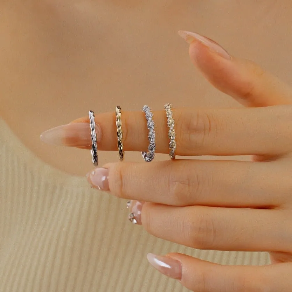 Sparkling twist design ring