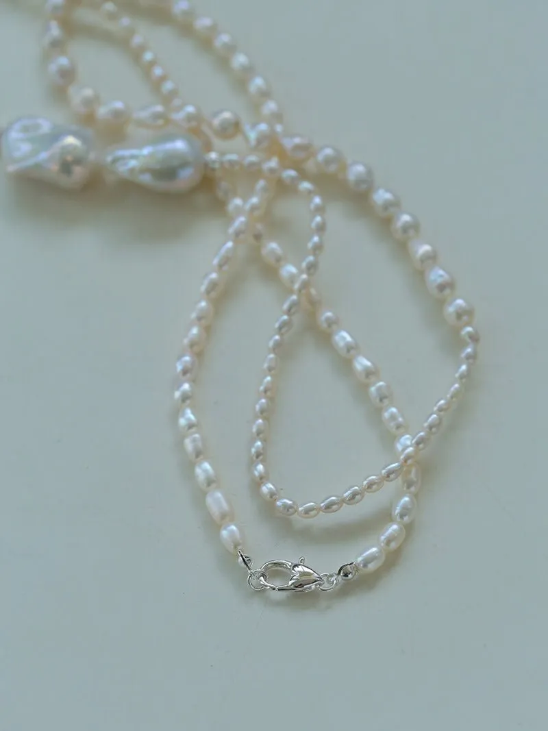 Vintage Elegant Natural Baroque Pearl Necklace